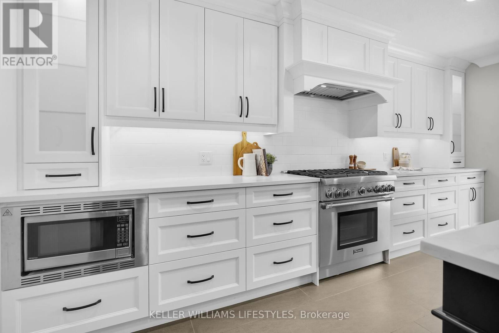 61 SHAVIAN BOULEVARD Image 16