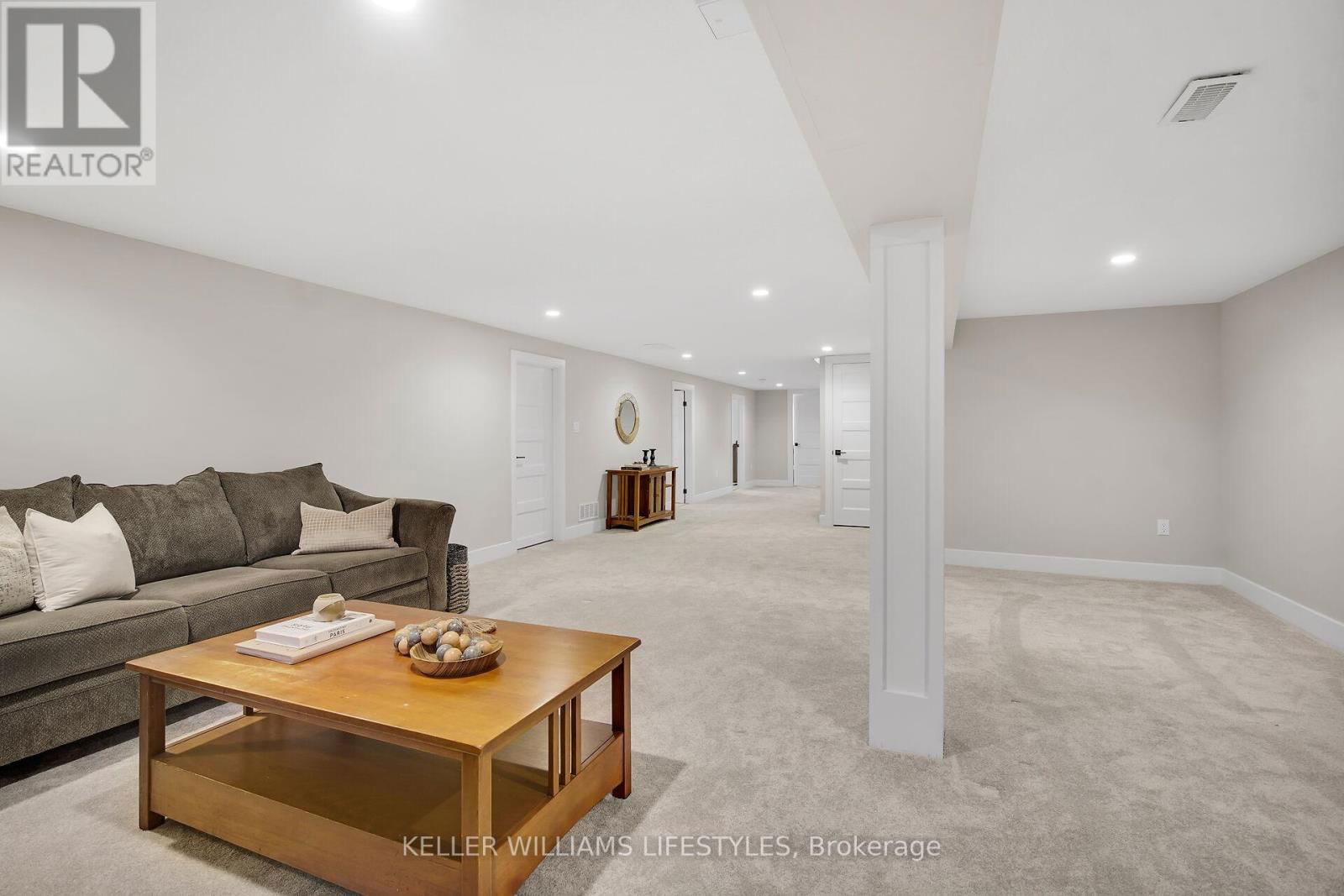 61 SHAVIAN BOULEVARD Image 32