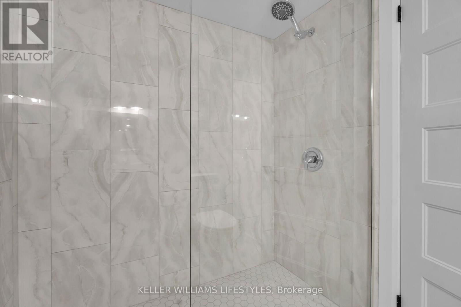 61 SHAVIAN BOULEVARD Image 37