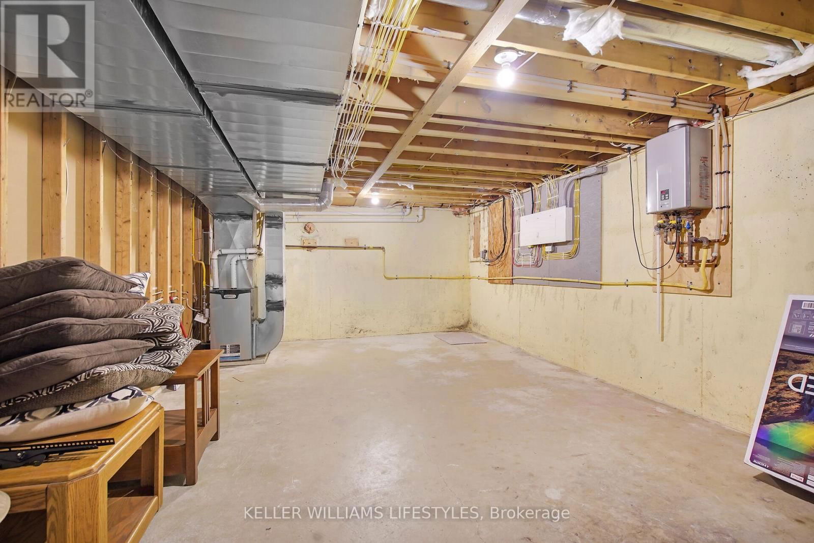 61 SHAVIAN BOULEVARD Image 38