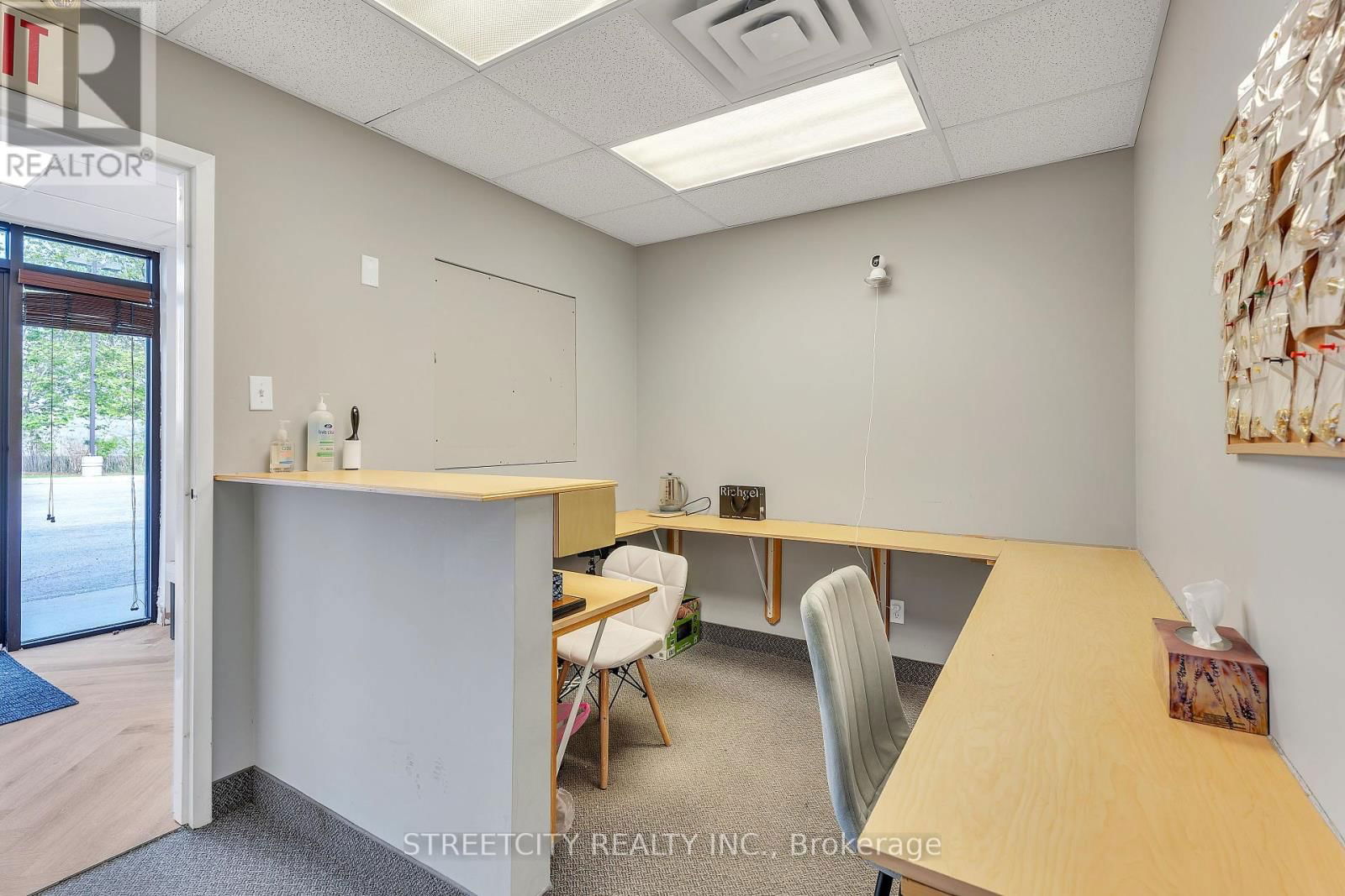 10 - 1385 NORTH ROUTLEDGE PARK Image 4