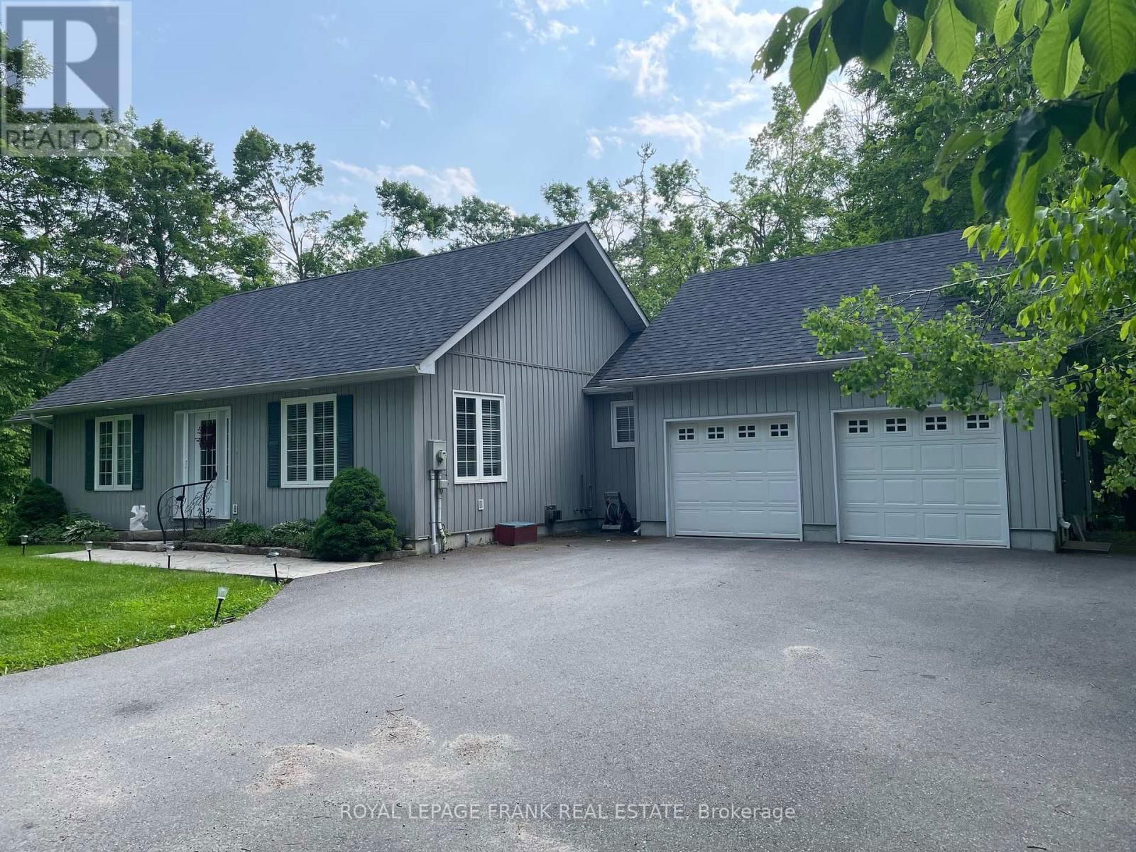 18 EAST BEEHIVE DRIVE Image 1