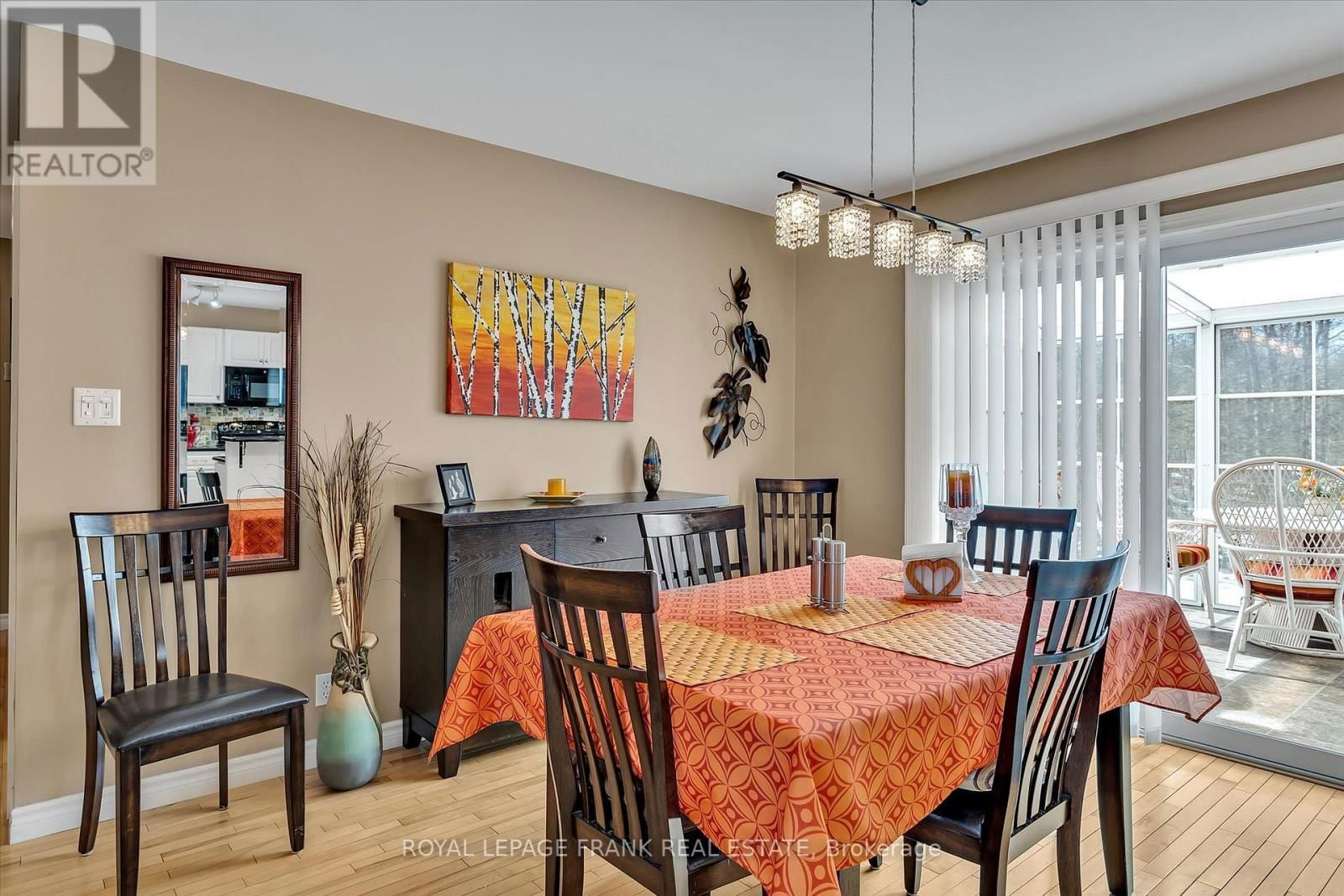 18 EAST BEEHIVE DRIVE Image 11