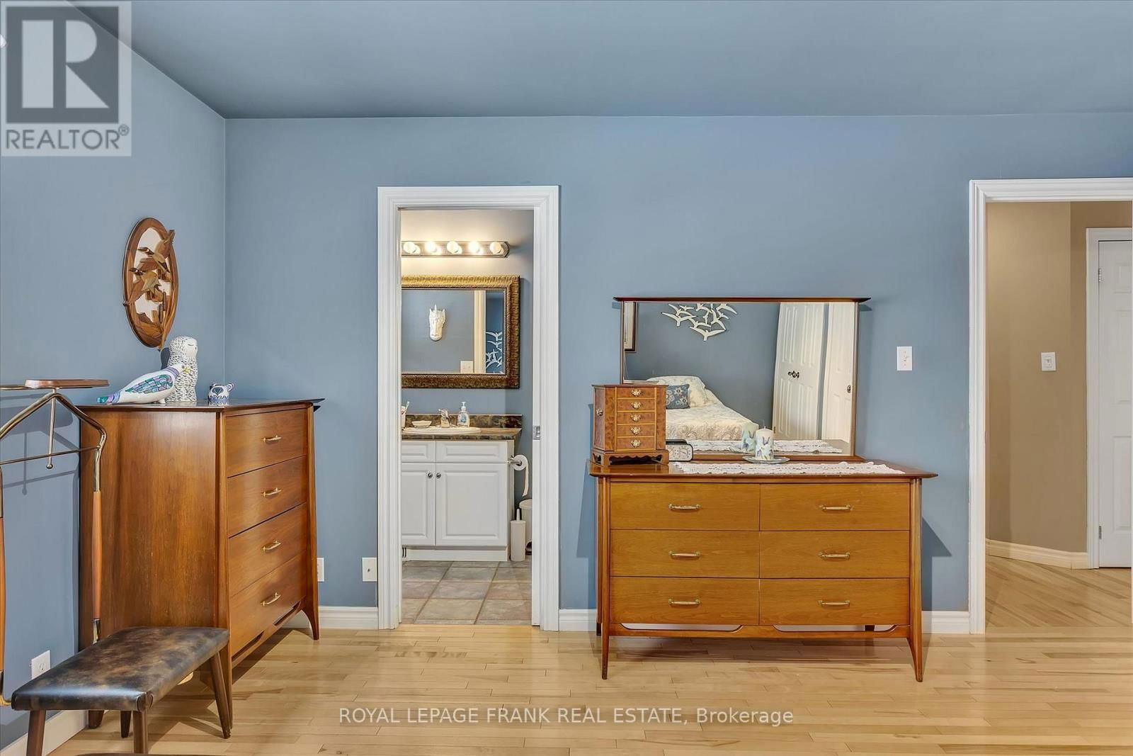 18 EAST BEEHIVE DRIVE Image 22