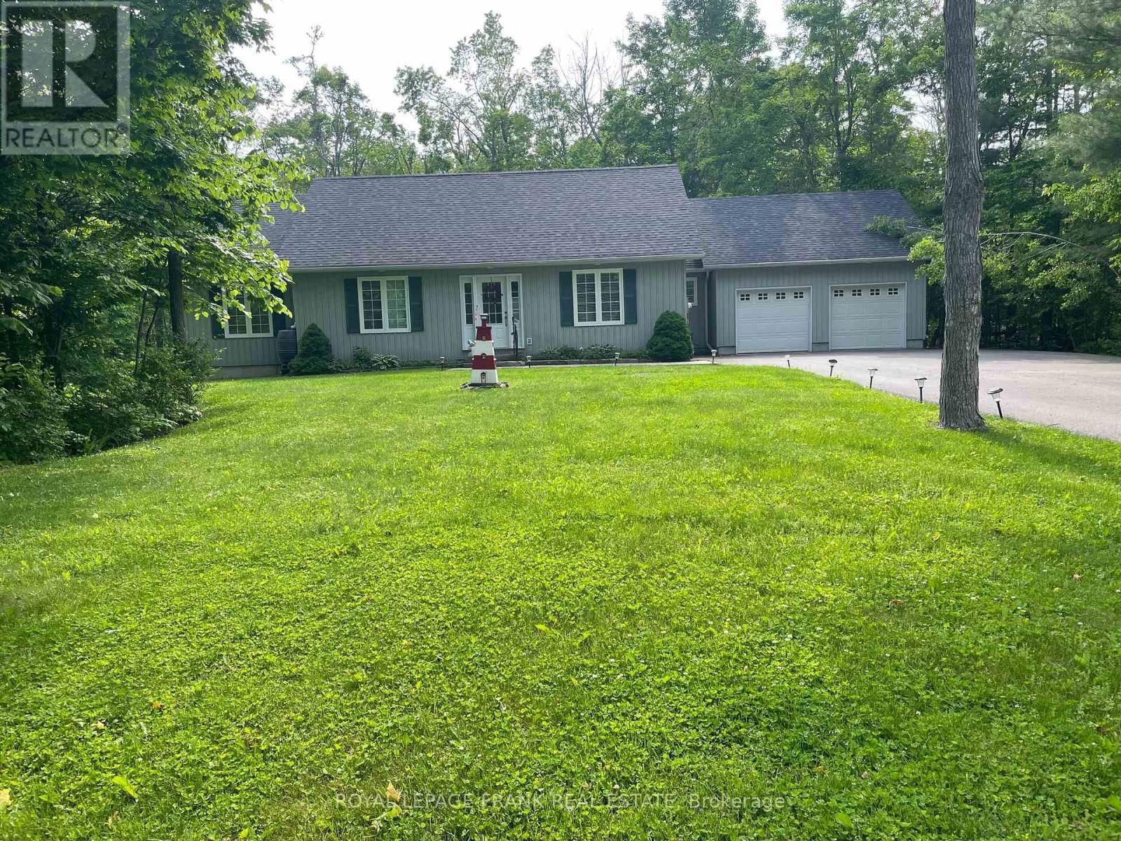 18 EAST BEEHIVE DRIVE Image 39