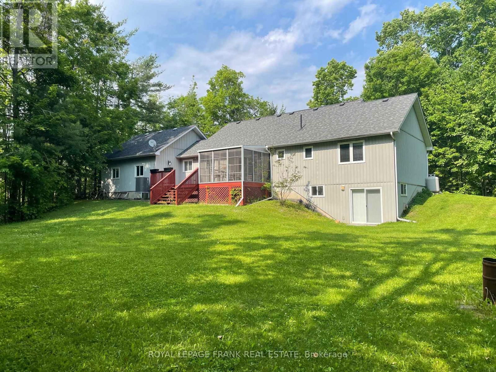 18 EAST BEEHIVE DRIVE Image 44