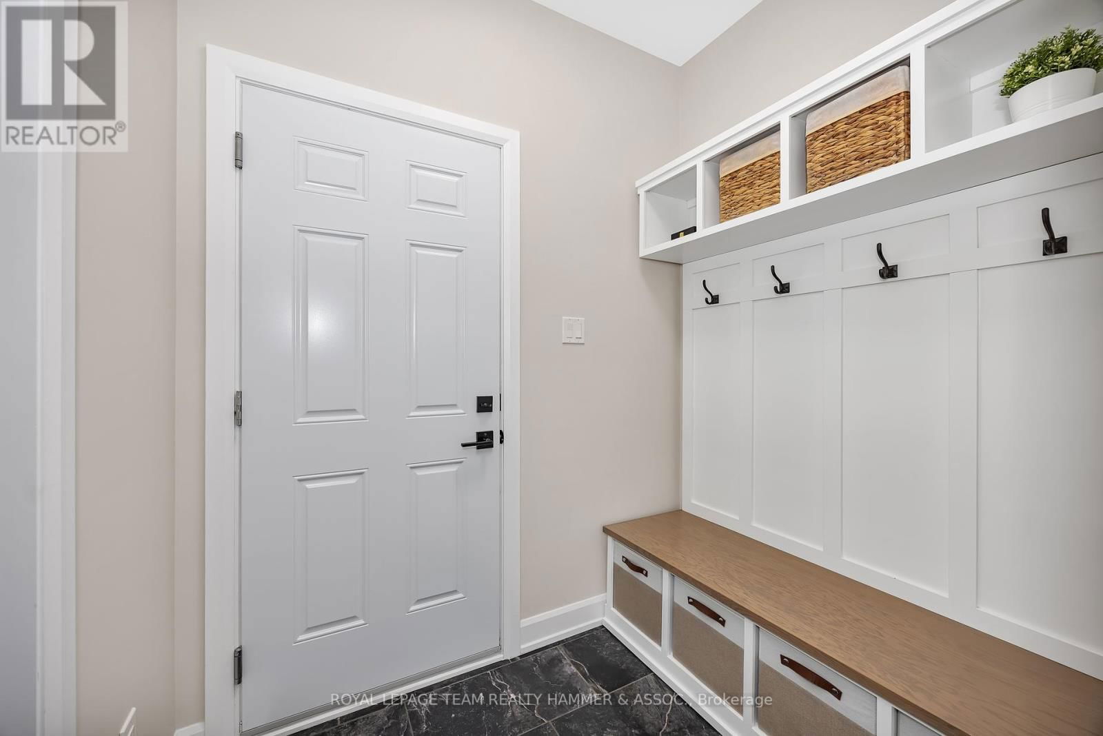 332 MOONLIGHT DRIVE Image 19