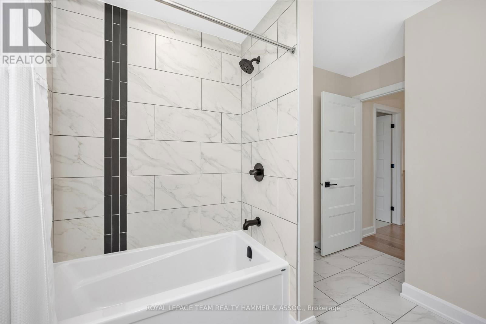 332 MOONLIGHT DRIVE Image 31