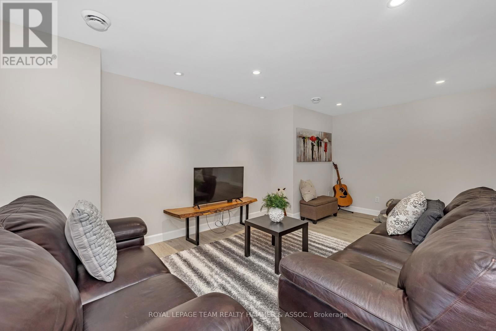 332 MOONLIGHT DRIVE Image 33