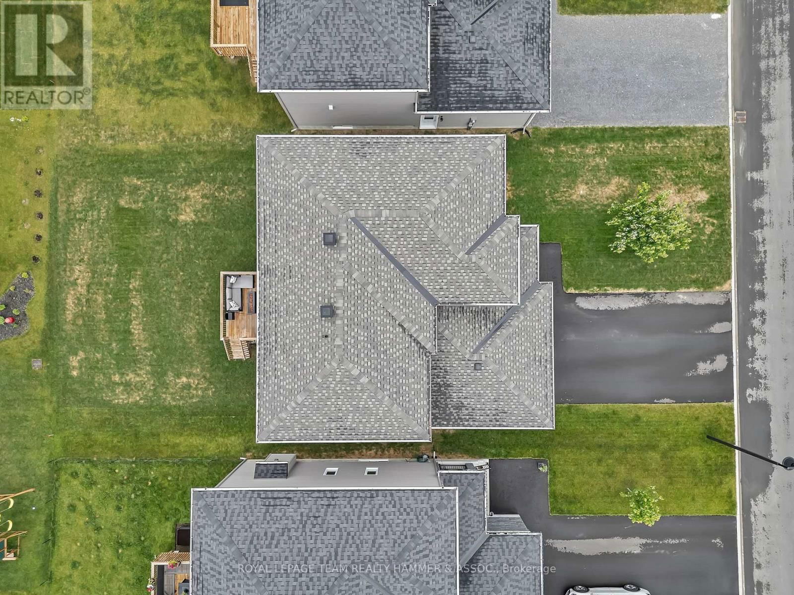332 MOONLIGHT DRIVE Image 46