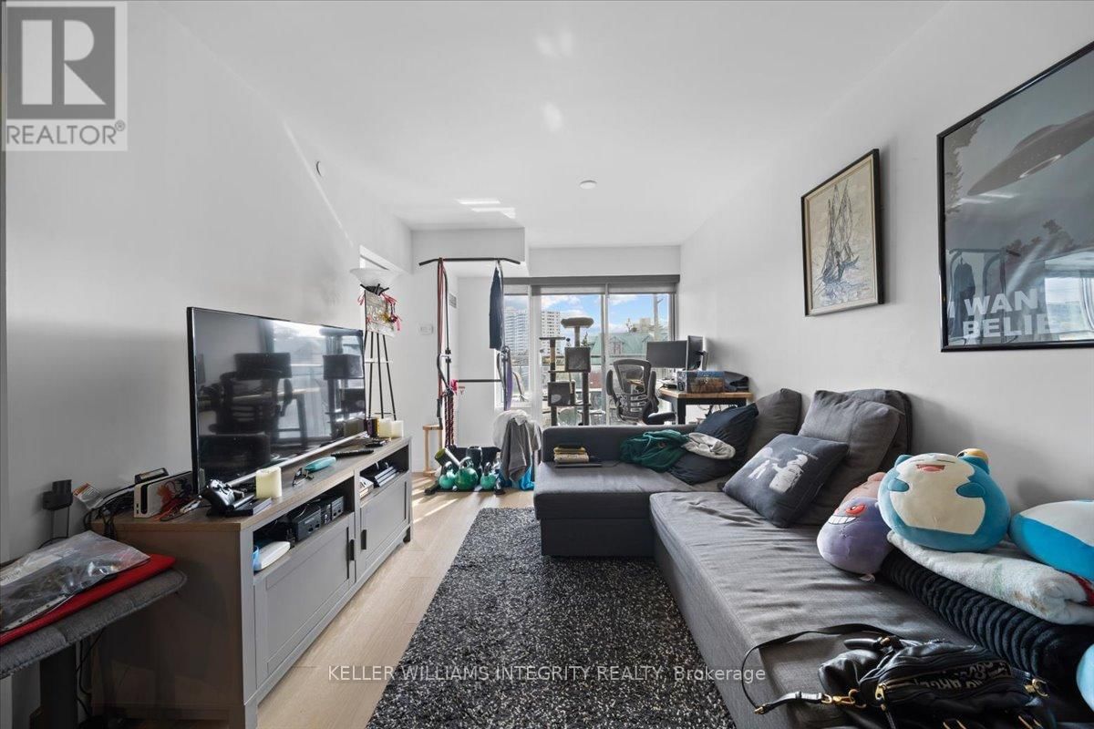 304 - 411 MACKAY STREET Image 13