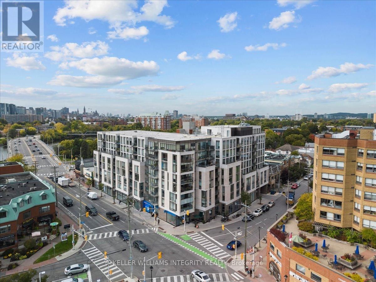 304 - 411 MACKAY STREET Image 2