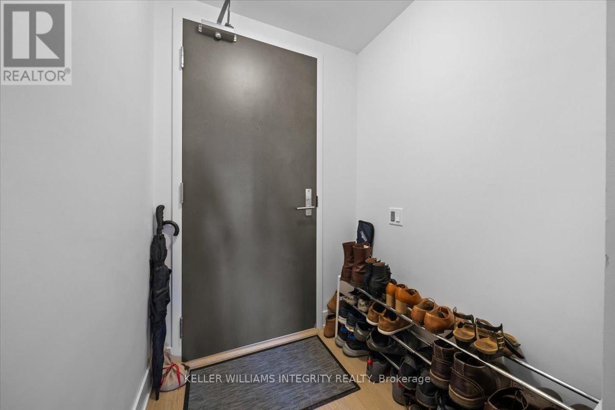 304 - 411 MACKAY STREET Image 7