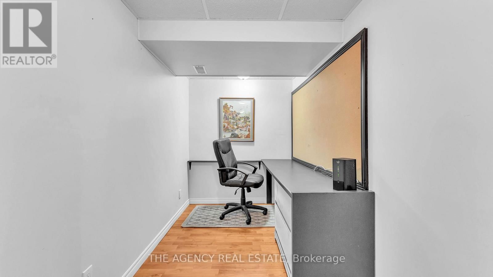 5 NORA PLACE Image 24
