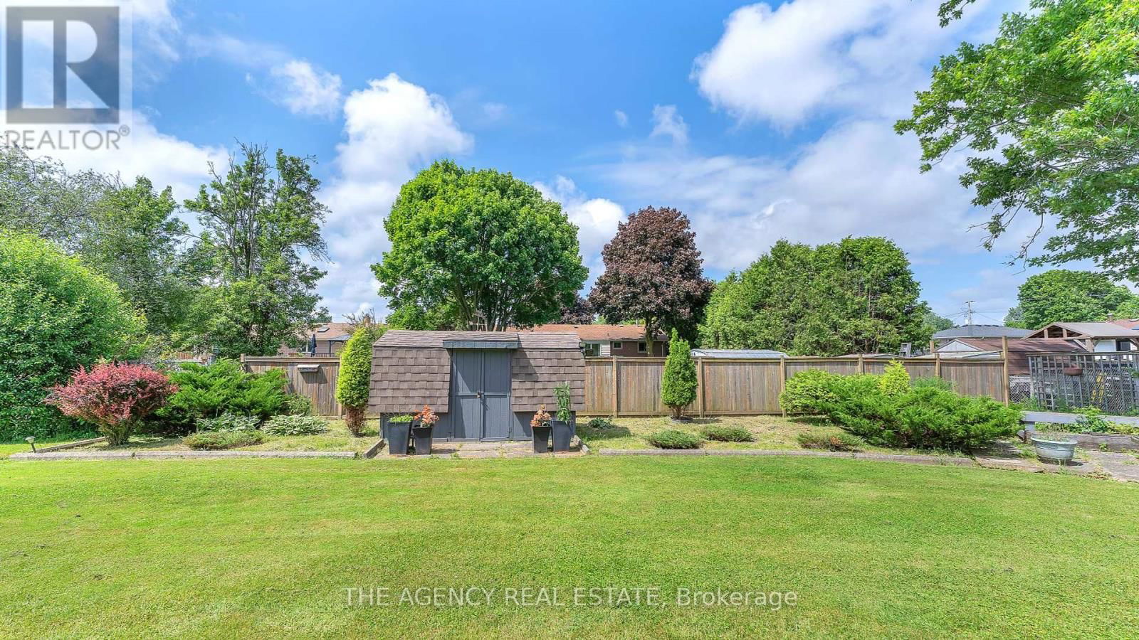 5 NORA PLACE Image 32