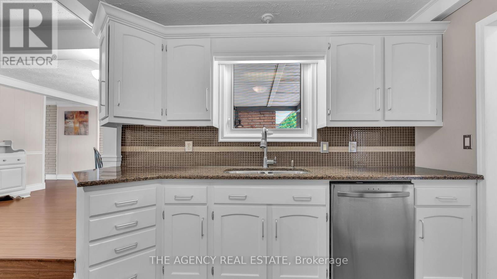 5 NORA PLACE Image 5
