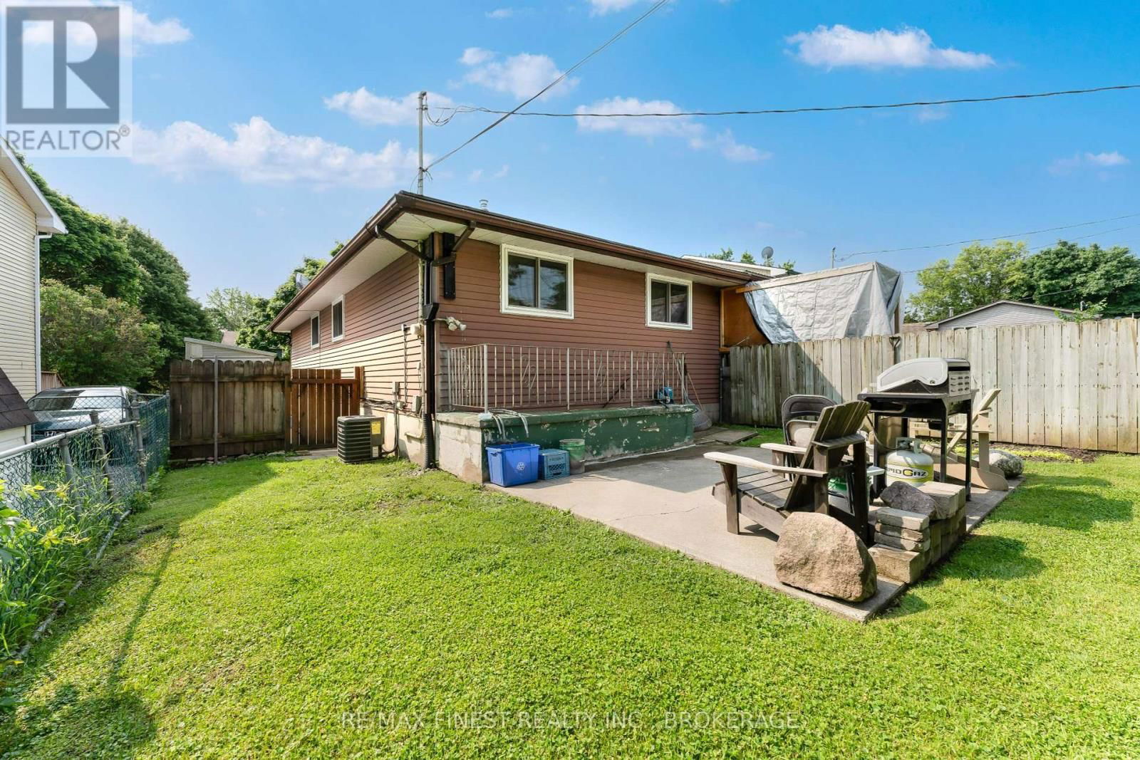 21 CARRIAGE COURT AVENUE Image 31