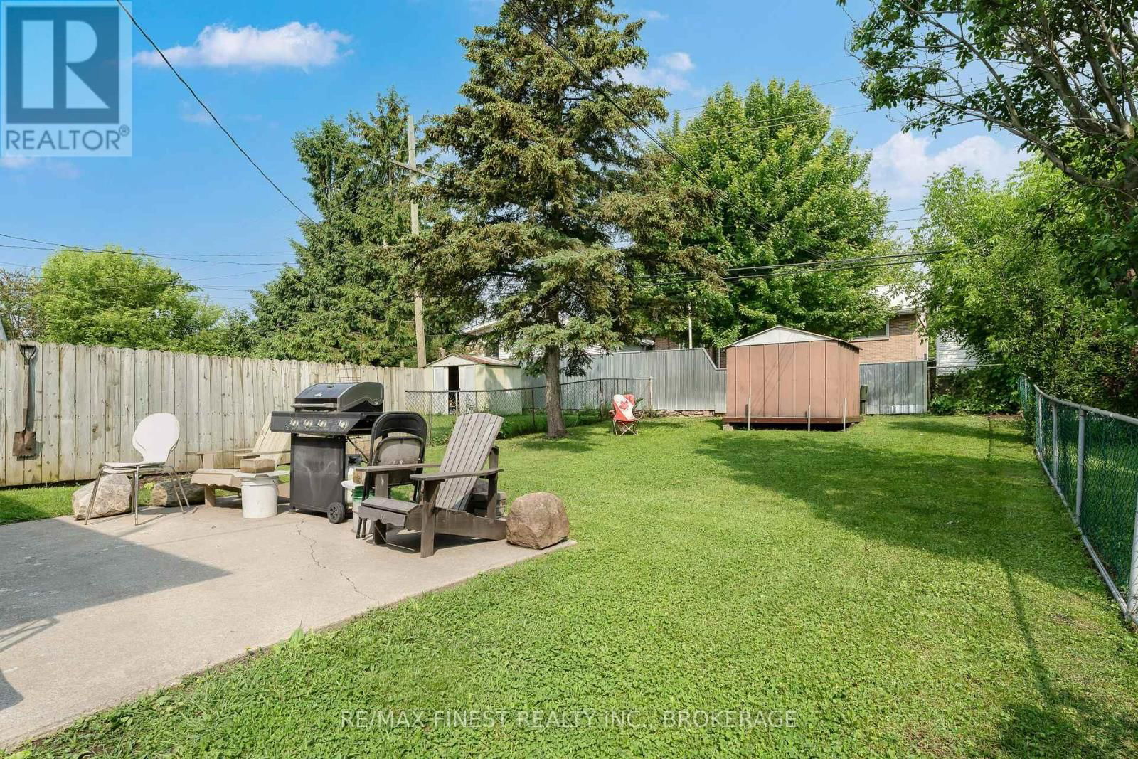 21 CARRIAGE COURT AVENUE Image 32
