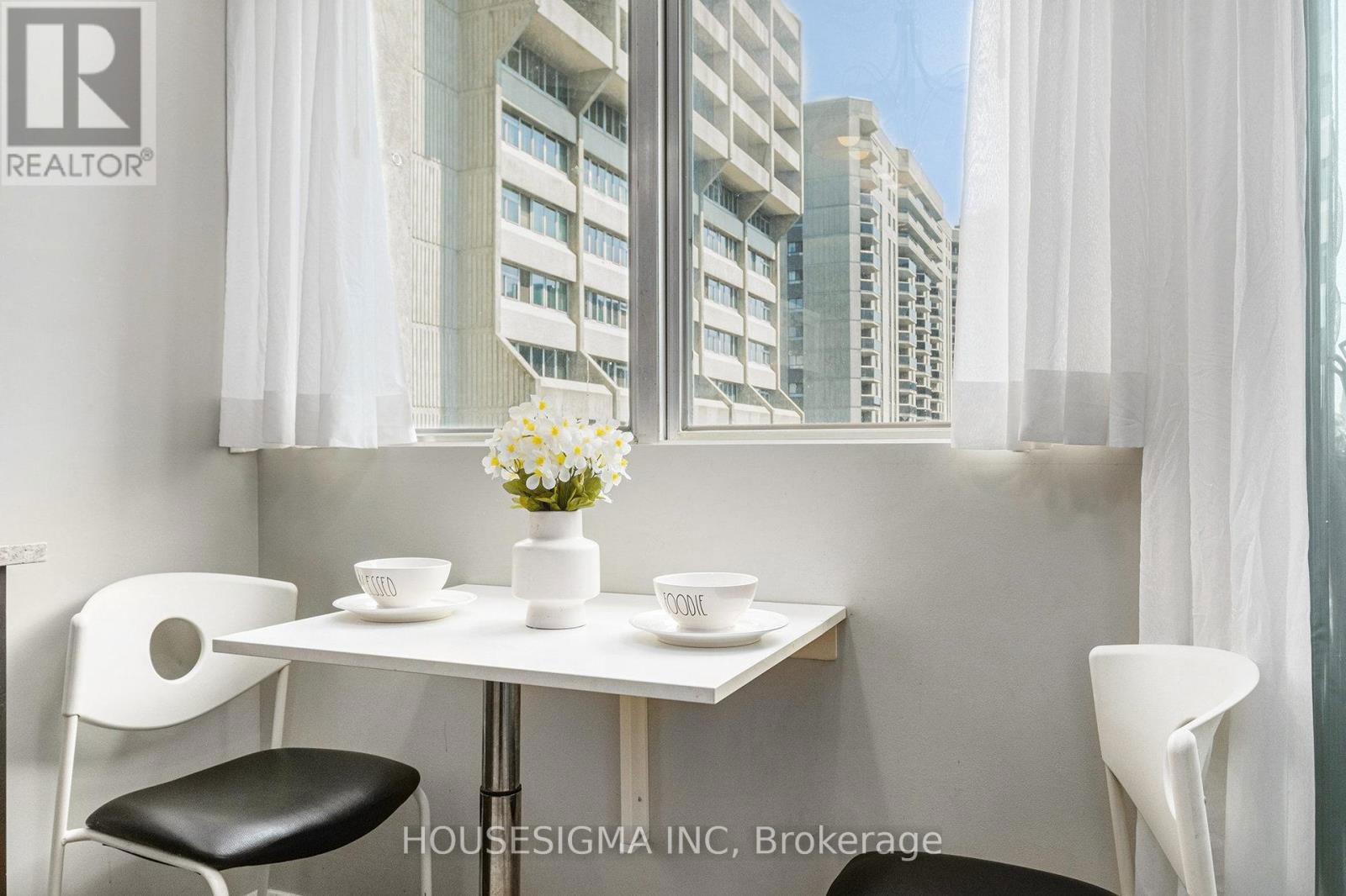1002 - 530 LAURIER AVENUE WEST Image 24