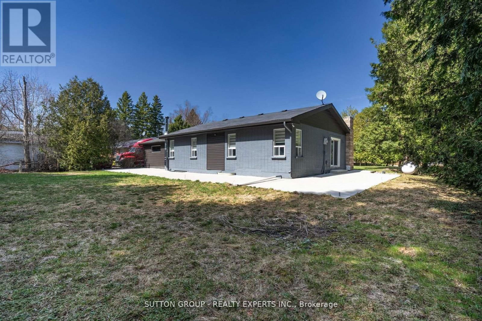 4934 TRAFALGAR ROAD NORTH Image 13