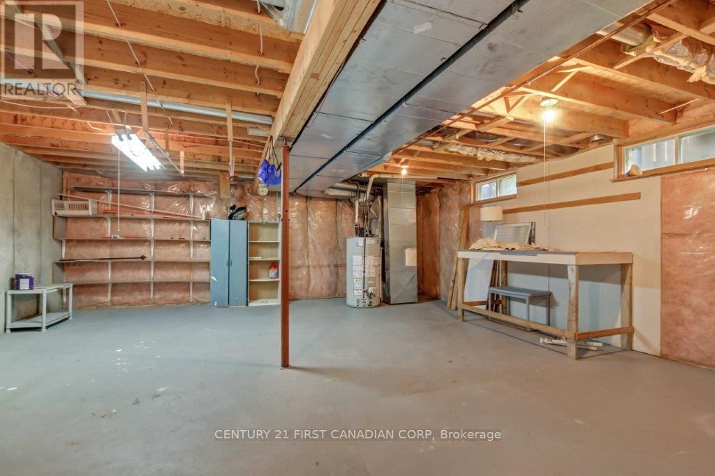5 GOLDING PLACE Image 17