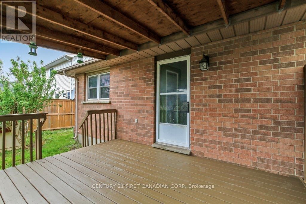 5 GOLDING PLACE Image 18