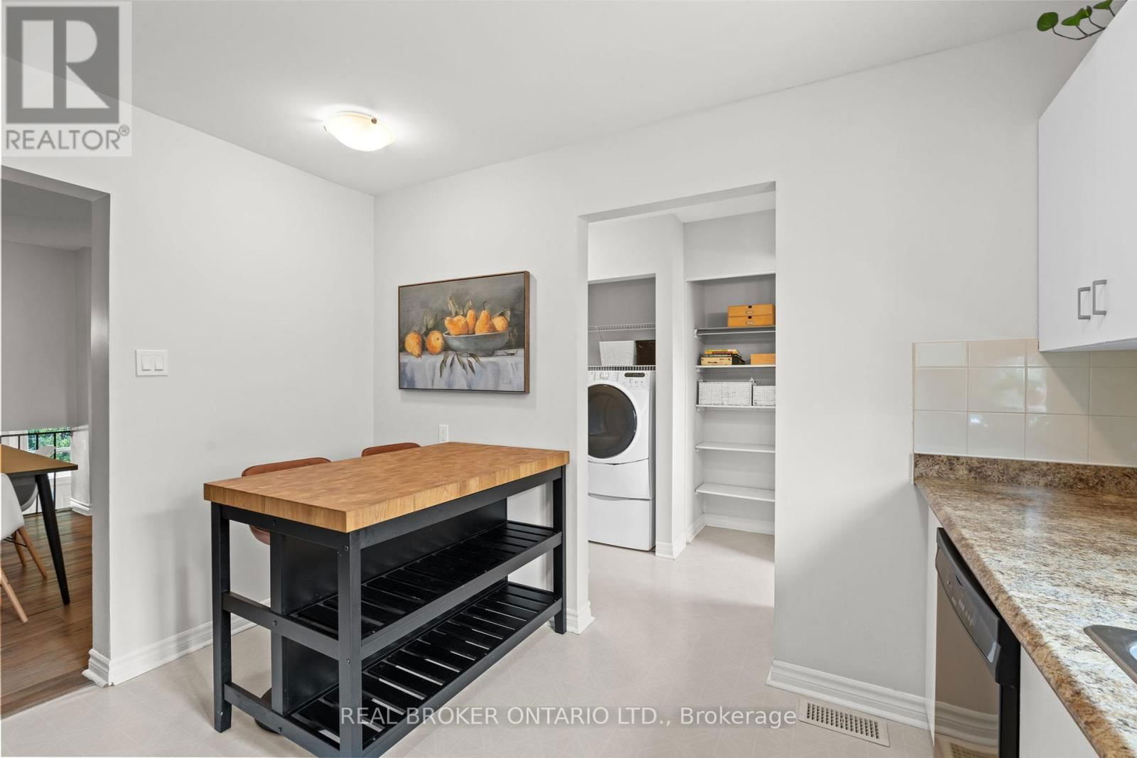 6 ALMOND LANE Image 15