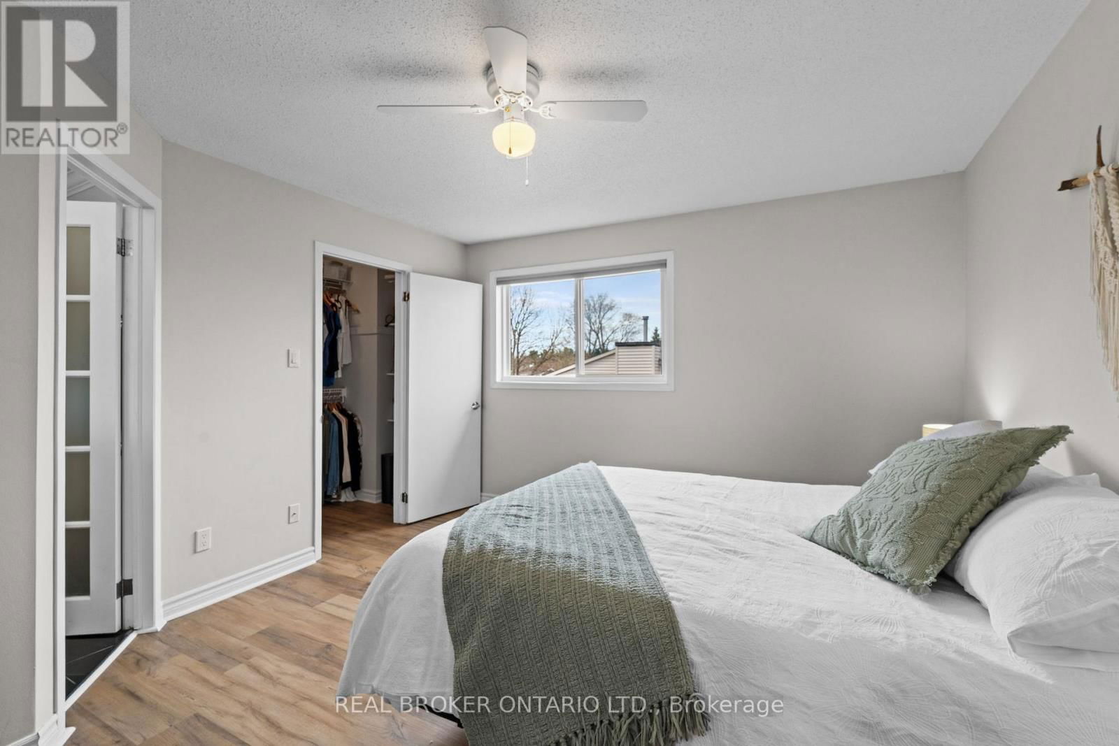 6 ALMOND LANE Image 18