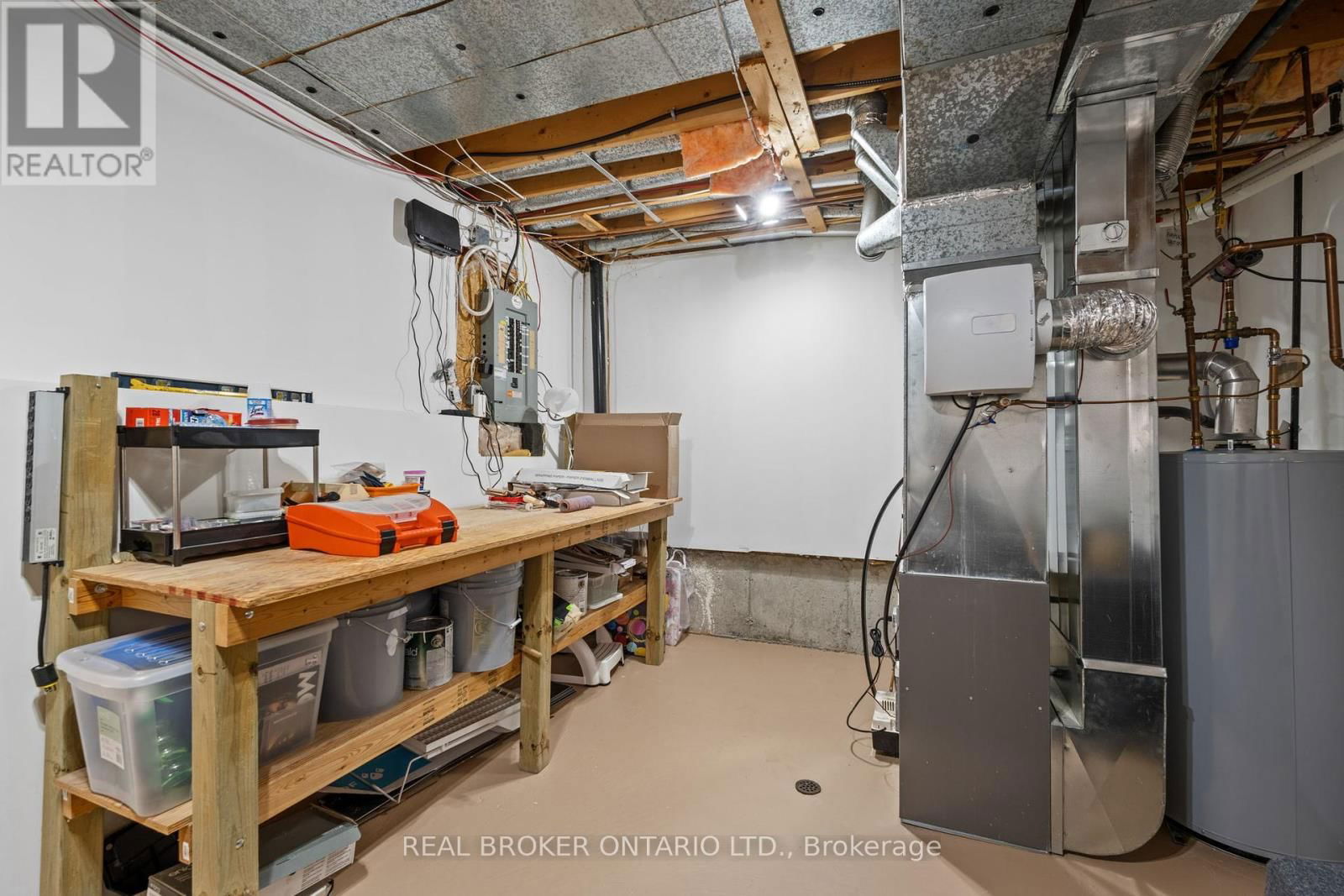6 ALMOND LANE Image 29