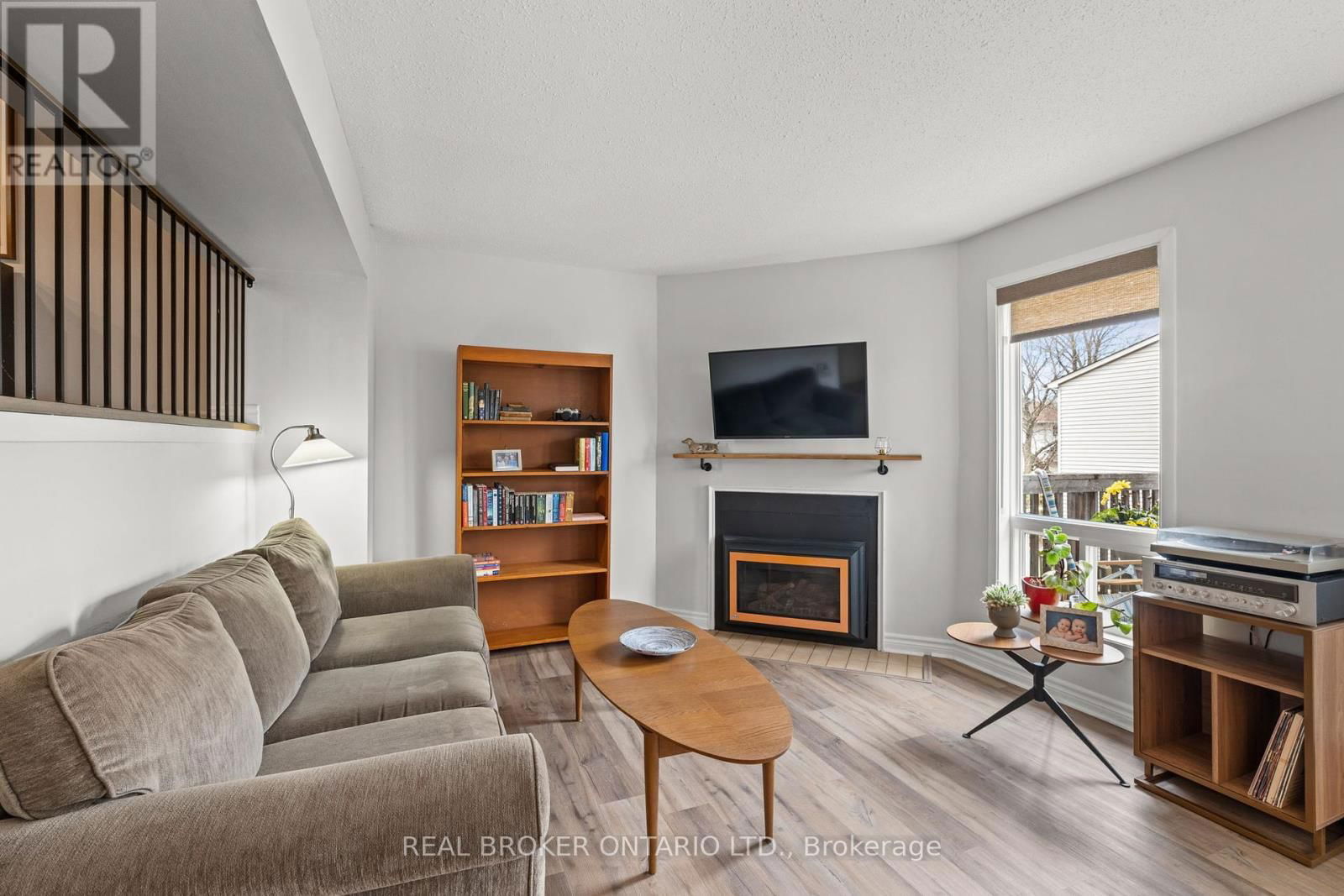 6 ALMOND LANE Image 6