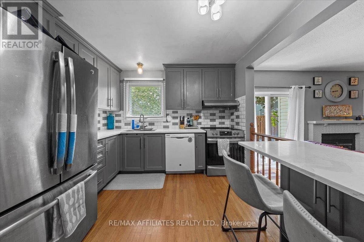 300 SYLVIE TERRACE Image 14