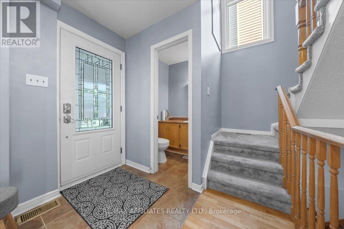 300 SYLVIE TERRACE Image 3