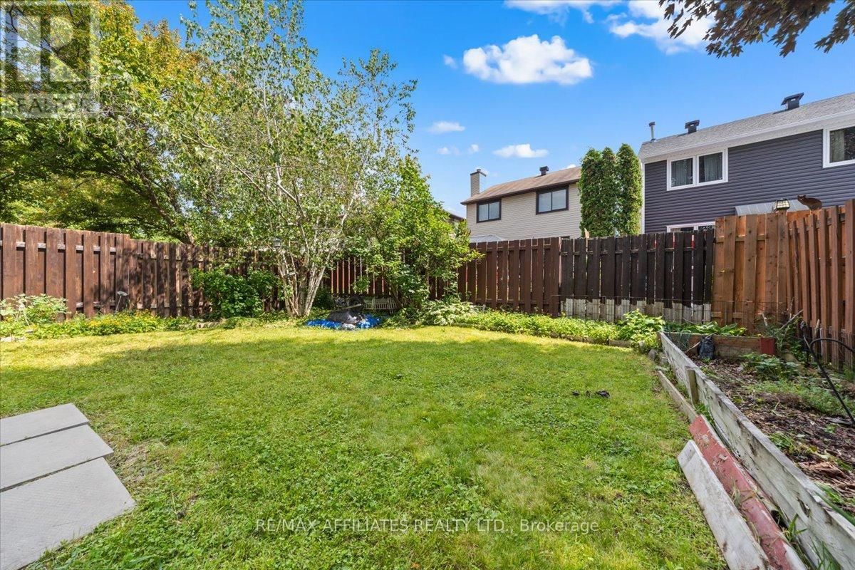 300 SYLVIE TERRACE Image 30