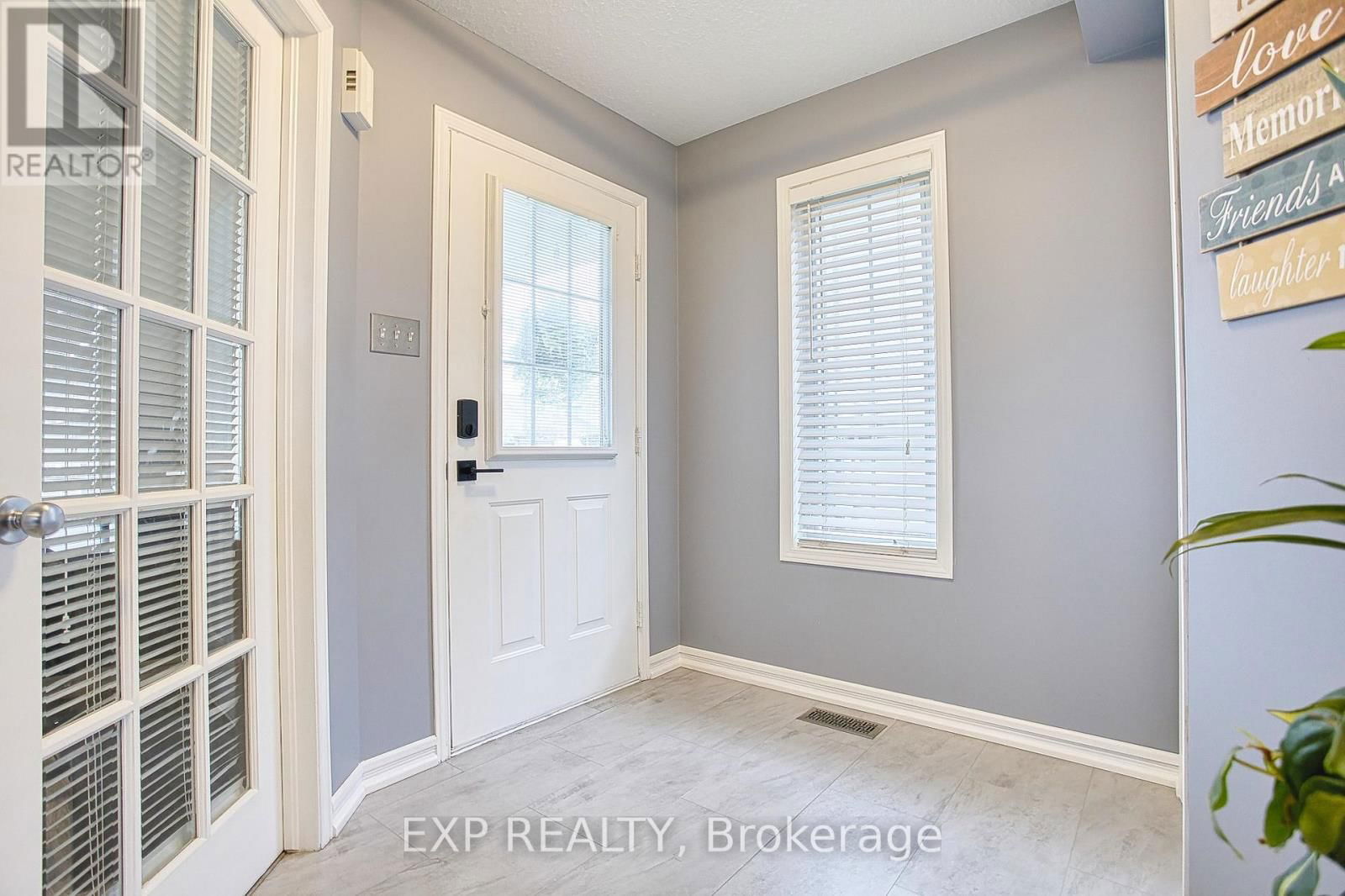 101 GOLDEN ACRES DRIVE Image 4