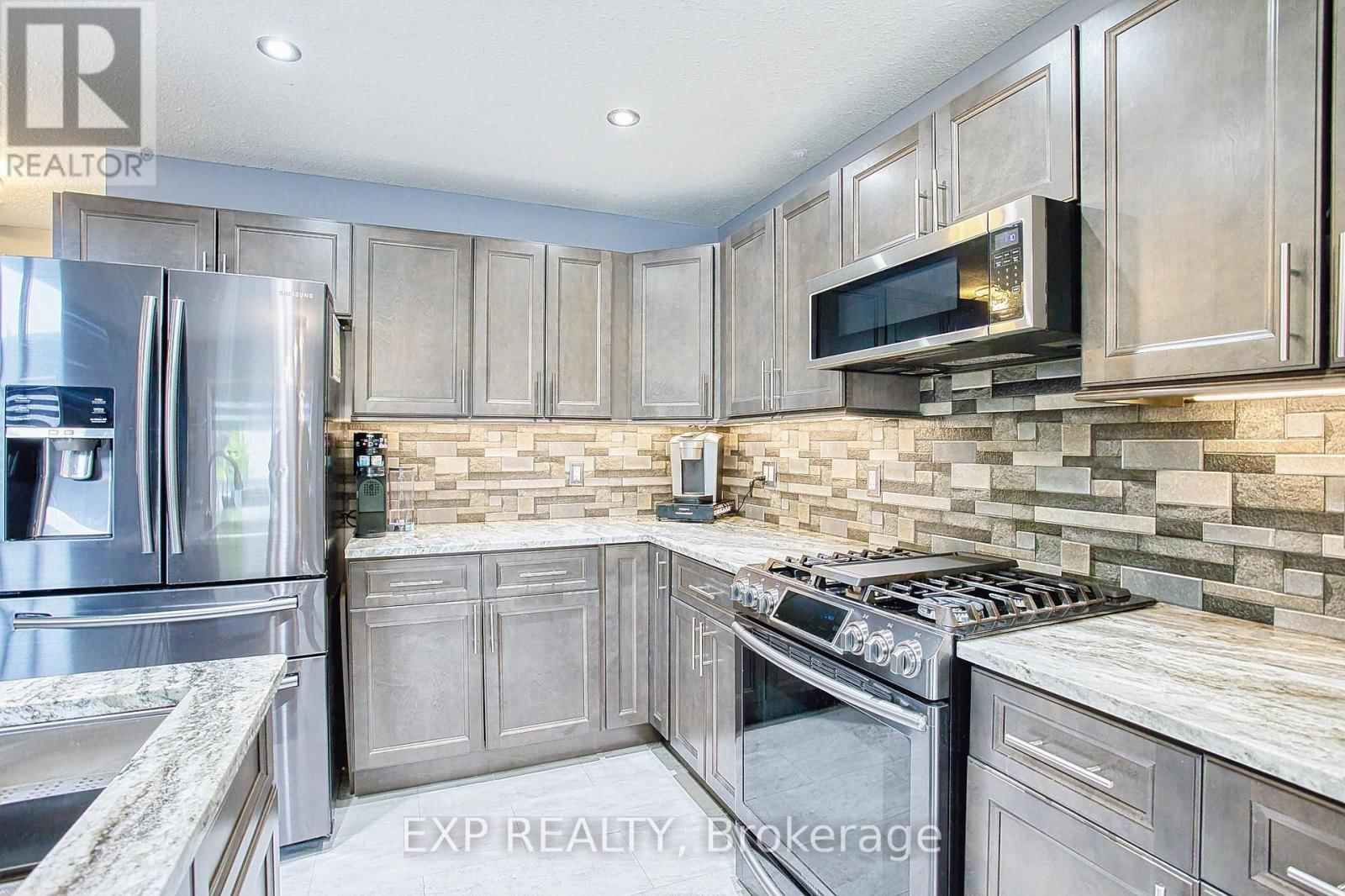 101 GOLDEN ACRES DRIVE Image 9