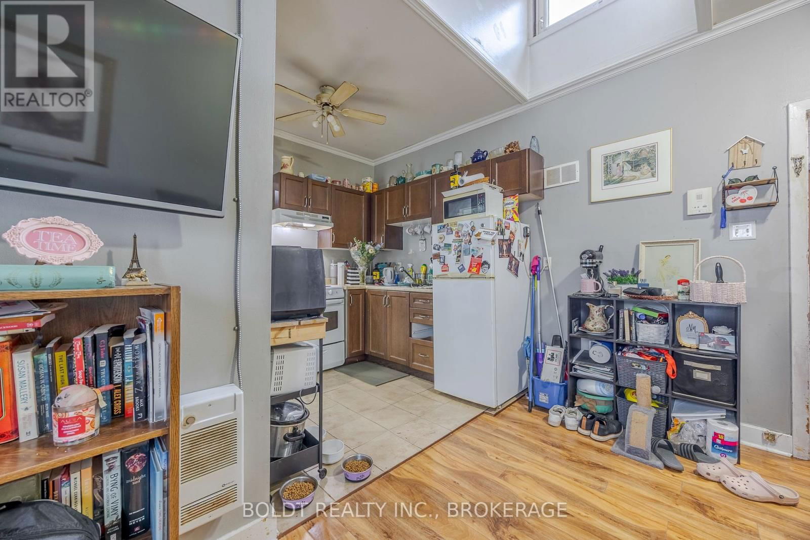 24 FRONT STREET SOUTH Image 15