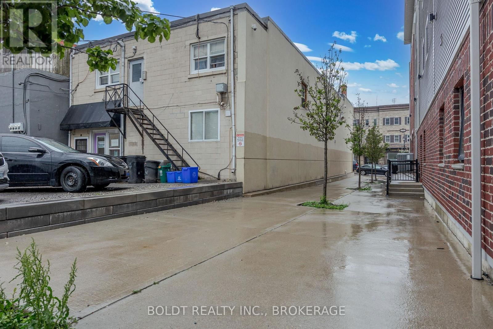 24 FRONT STREET SOUTH Image 34