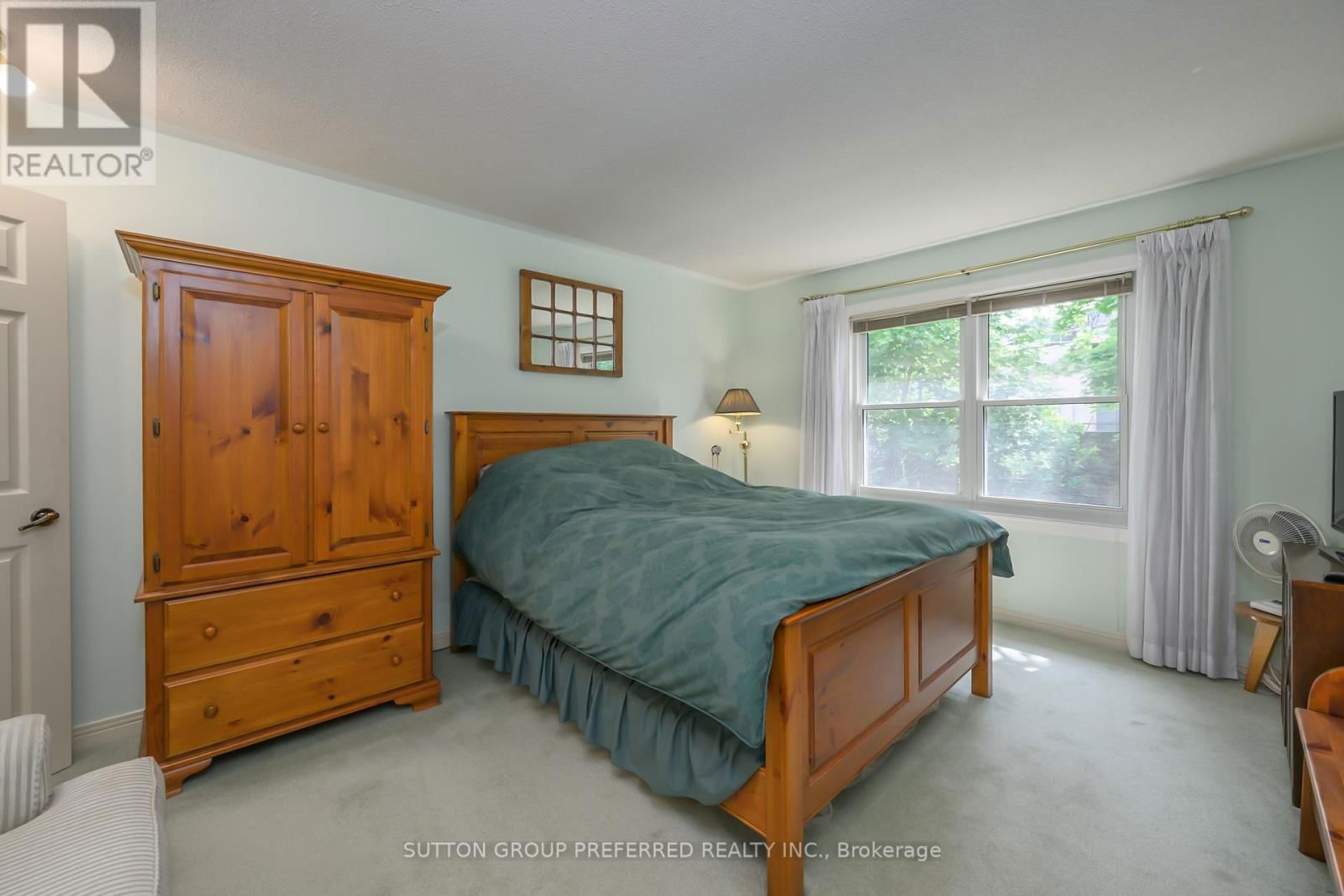 51 - 50 FIDDLERS GREEN ROAD Image 22