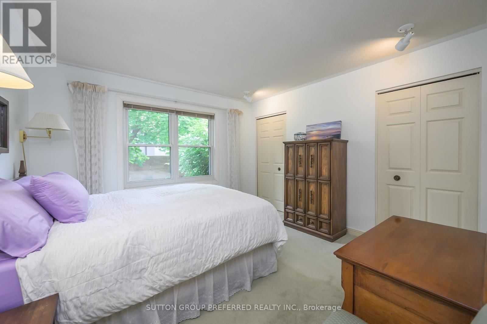51 - 50 FIDDLERS GREEN ROAD Image 27