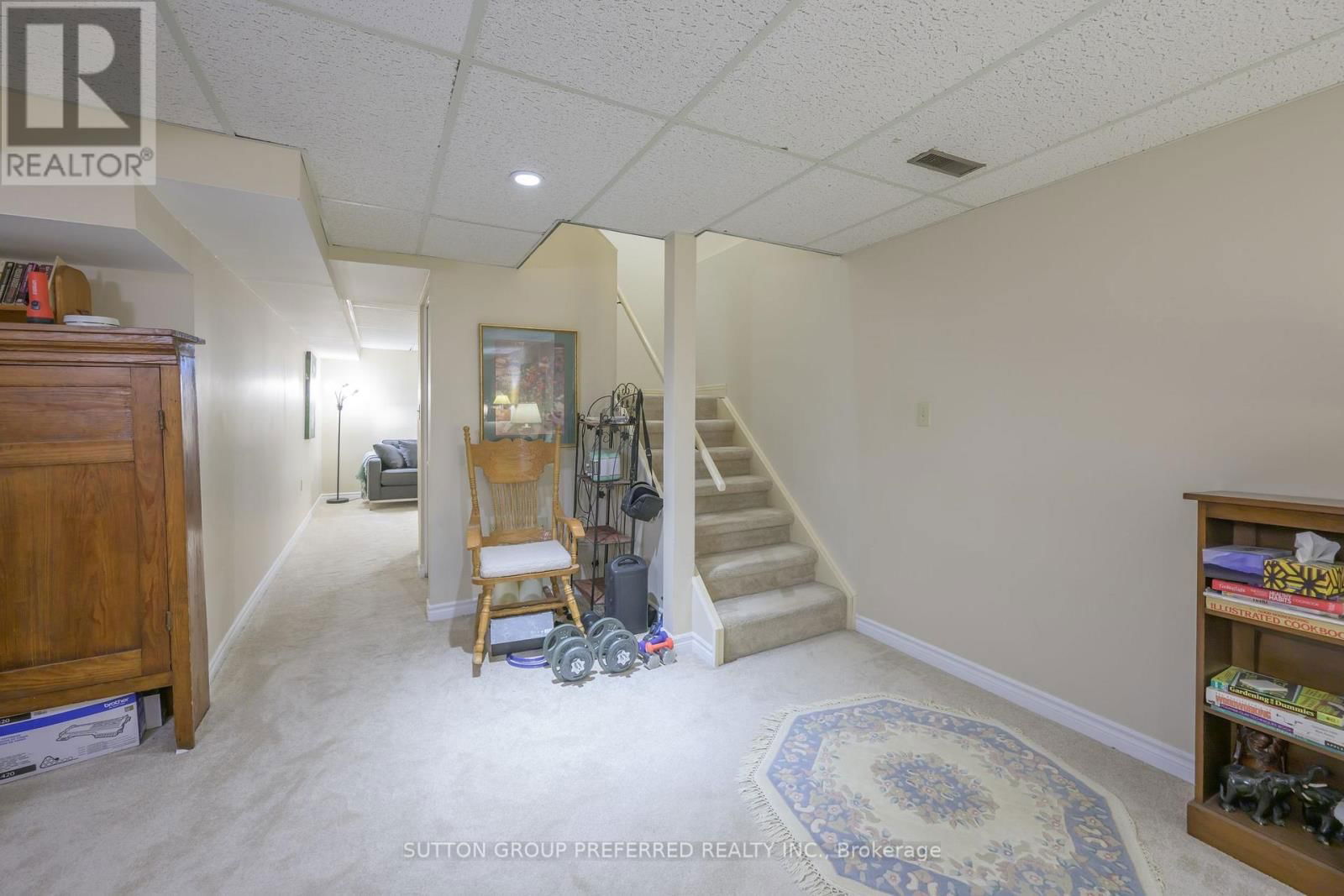 51 - 50 FIDDLERS GREEN ROAD Image 37