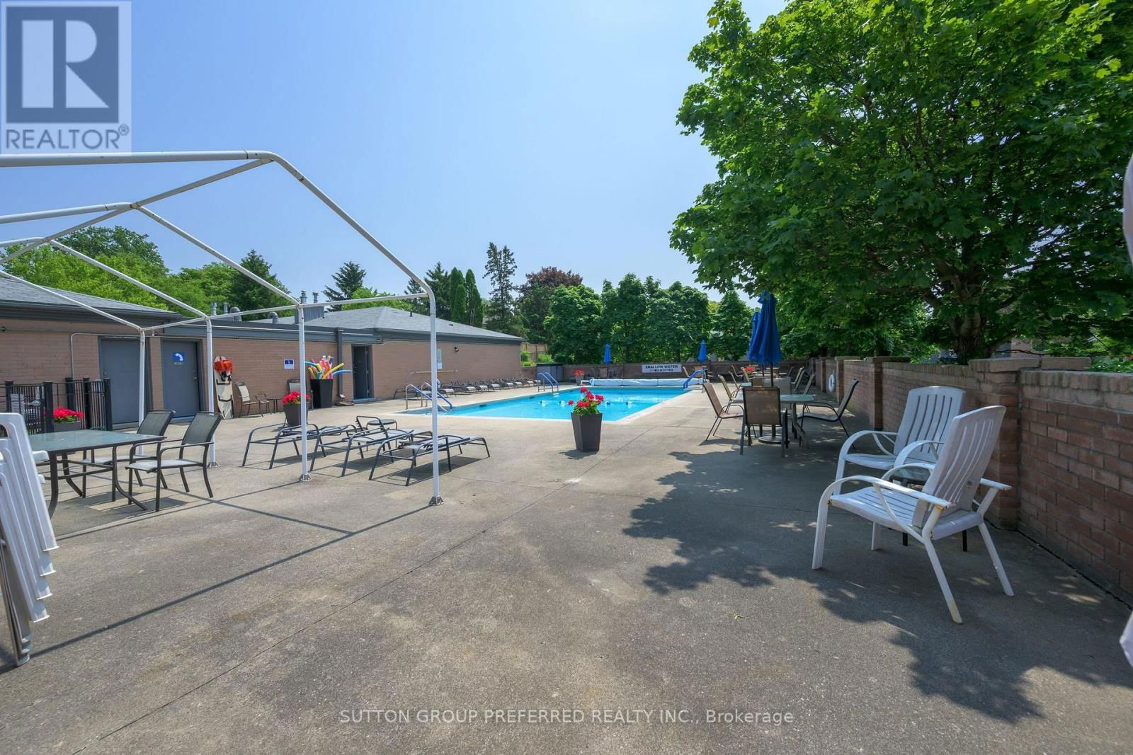 51 - 50 FIDDLERS GREEN ROAD Image 9