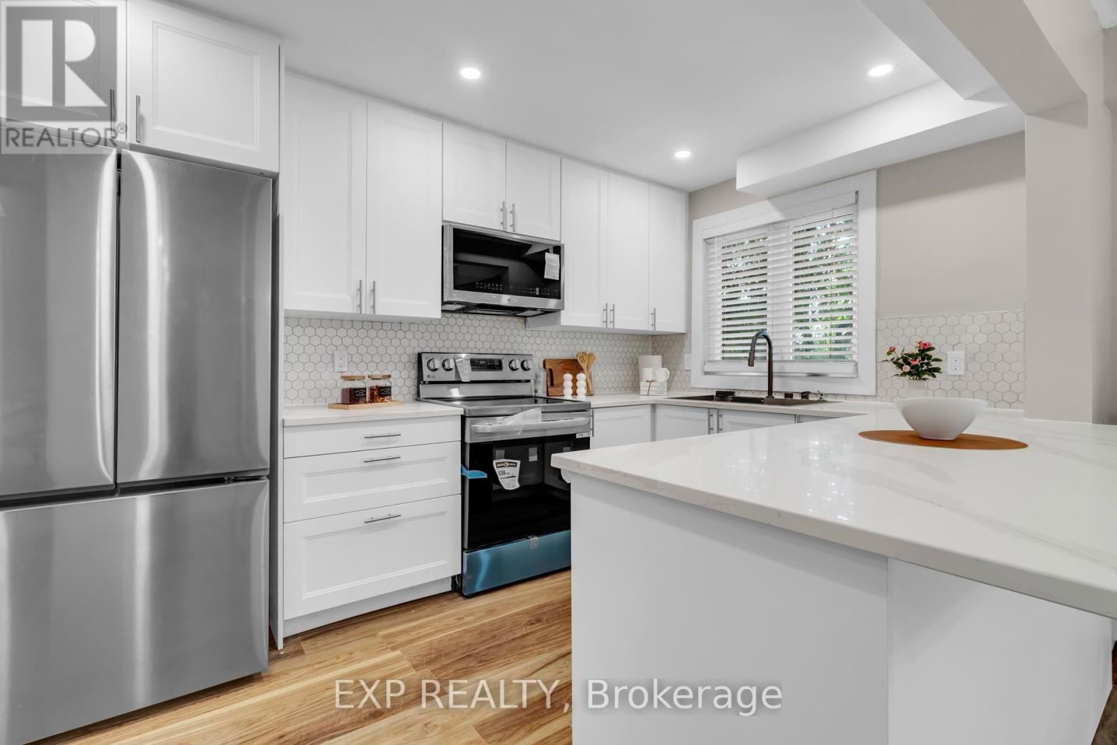 12 BAYSIDE PRIVATE Image 11