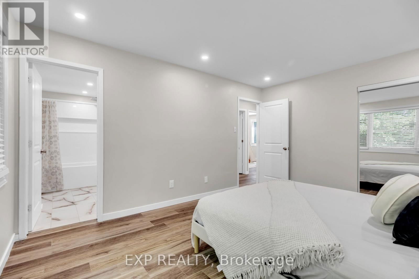 12 BAYSIDE PRIVATE Image 16