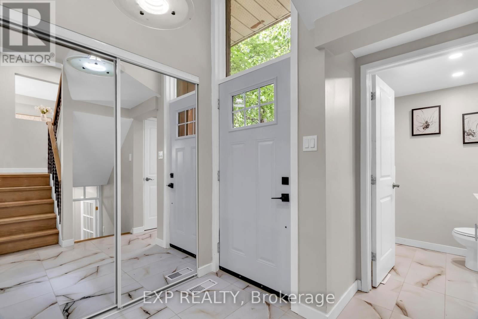 12 BAYSIDE PRIVATE Image 3