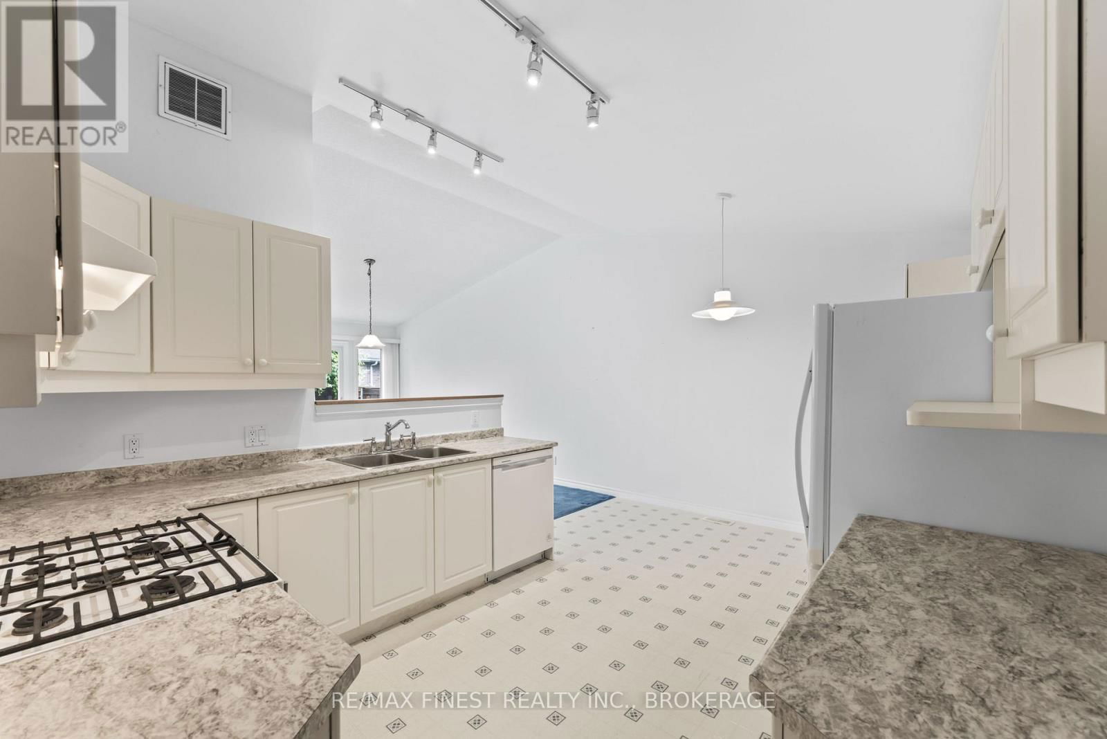 715 MILLWOOD DRIVE Image 23