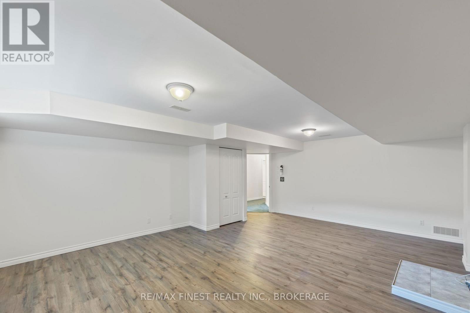 715 MILLWOOD DRIVE Image 40