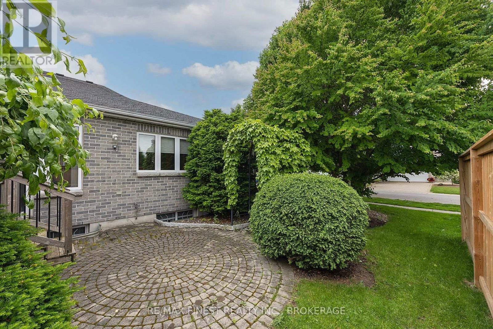 715 MILLWOOD DRIVE Image 8