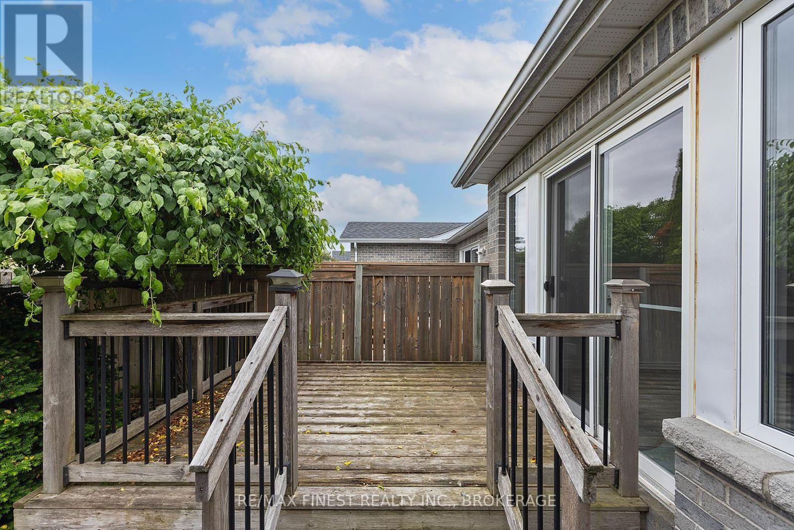 715 MILLWOOD DRIVE Image 9