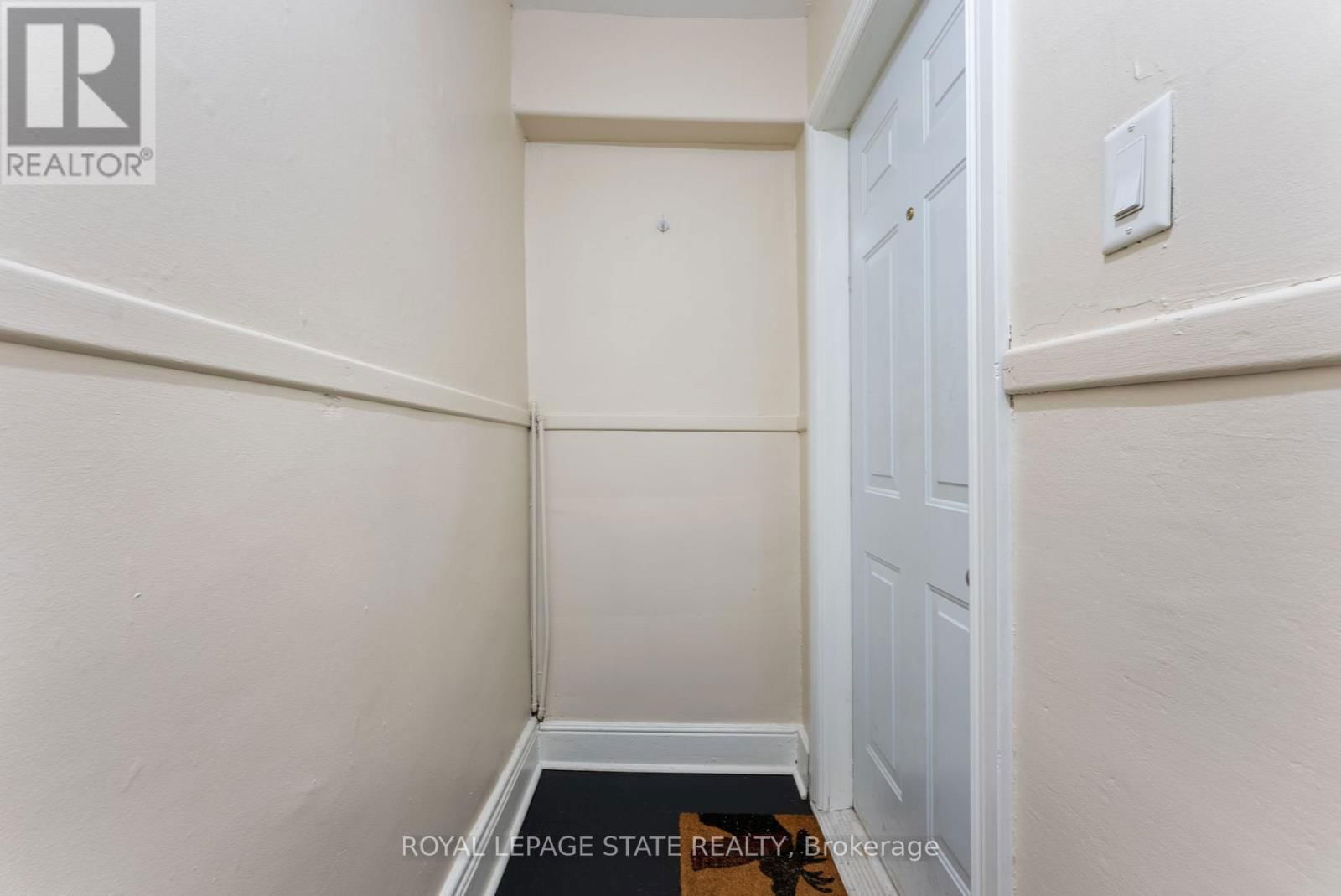 3 - 154 JAMES STREET SOUTH Image 3