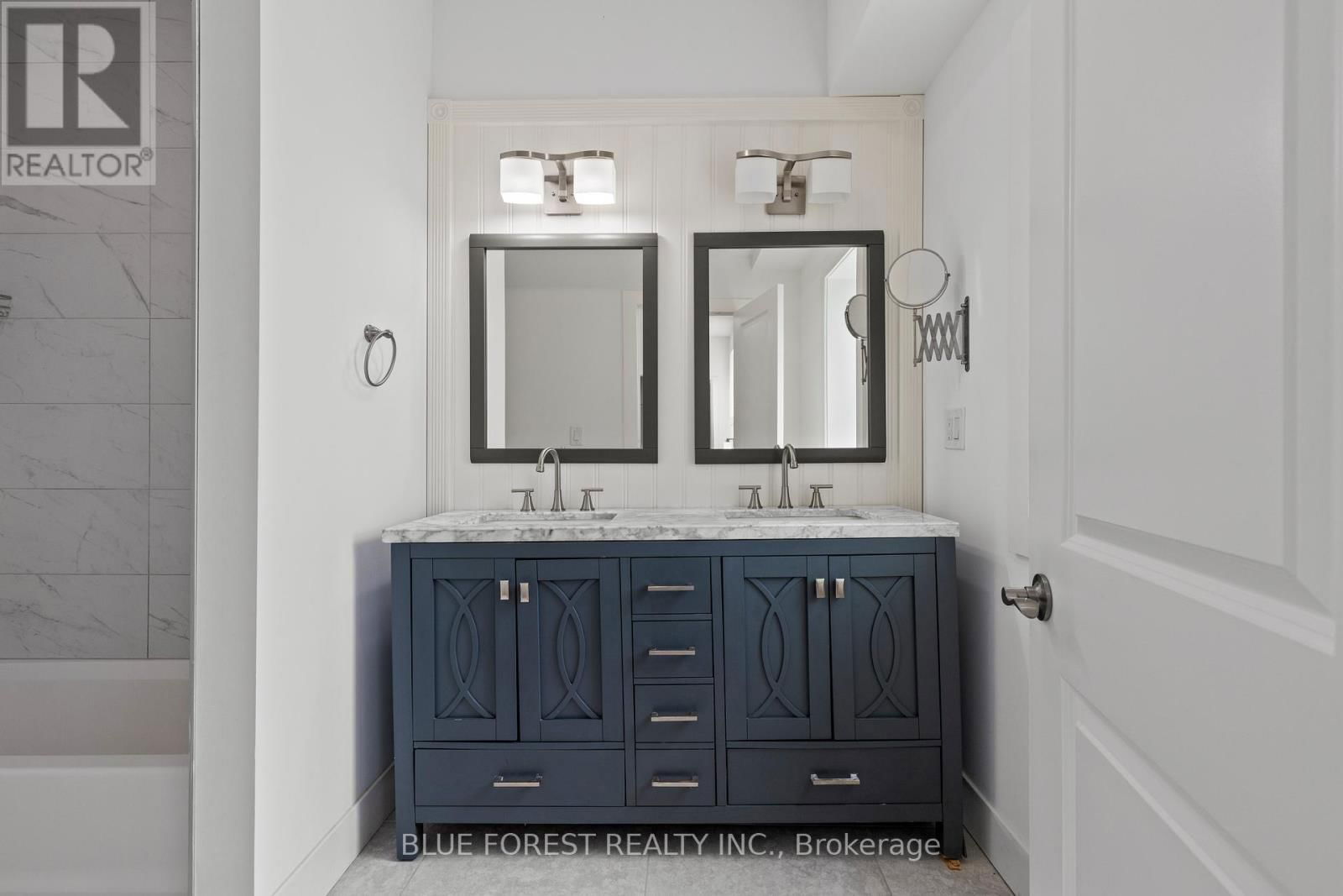 22676 THAMES ROAD Image 16